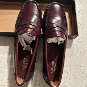 G.H. Bass Womens Willa Flat Strap Weejuns Loafer